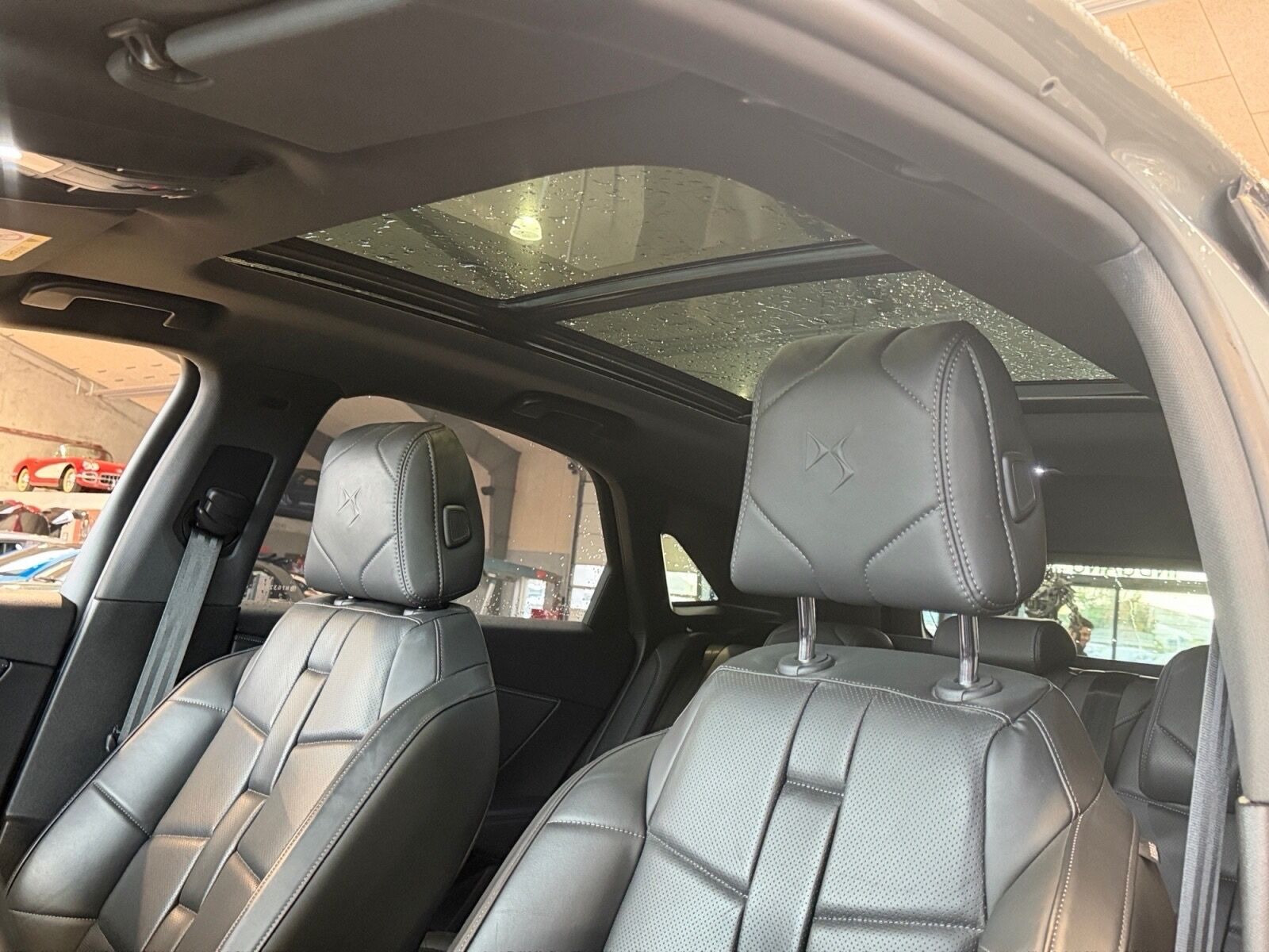 Grå DS DS 7 CrossBack fra 2023