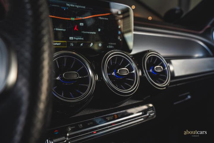 Grå Mercedes EQB300 fra 2022