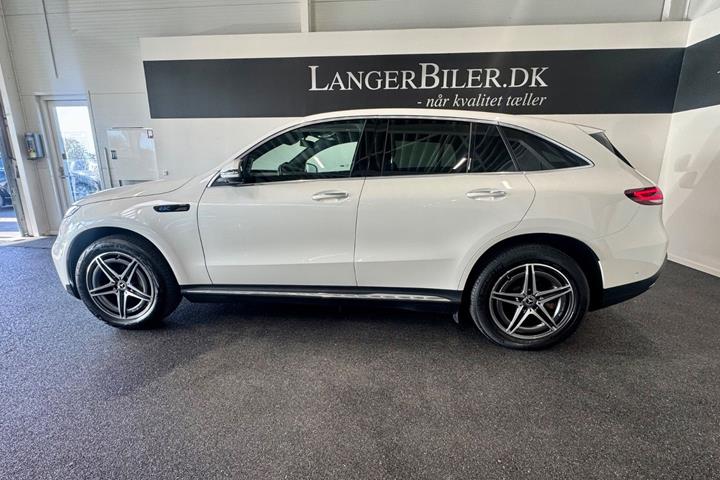 Hvid Mercedes EQC400 fra 2021