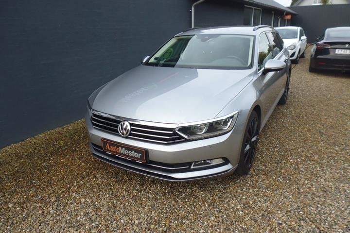 Sølv VW Passat fra 2018
