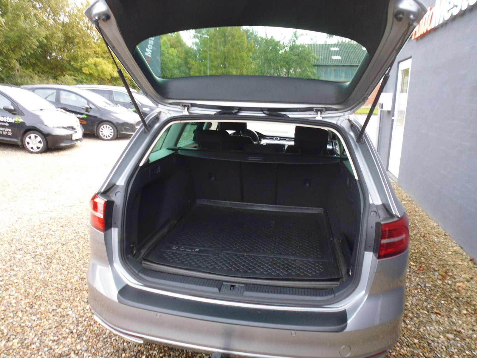 Sølv VW Passat fra 2018
