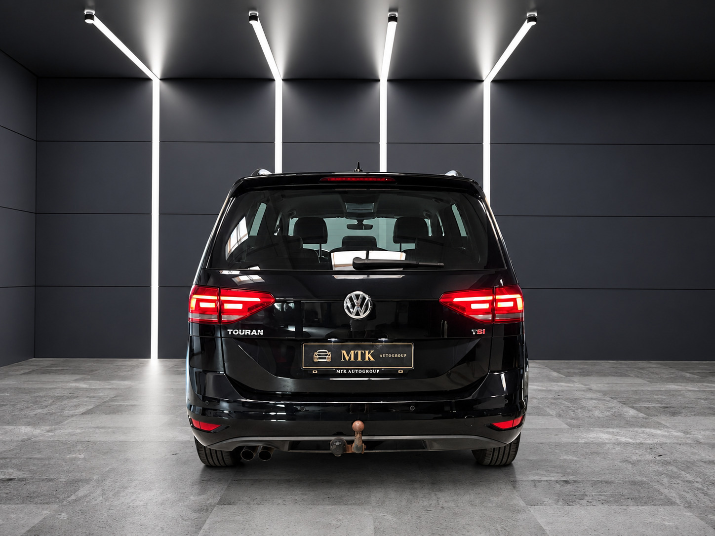 Sort VW Touran fra 2018