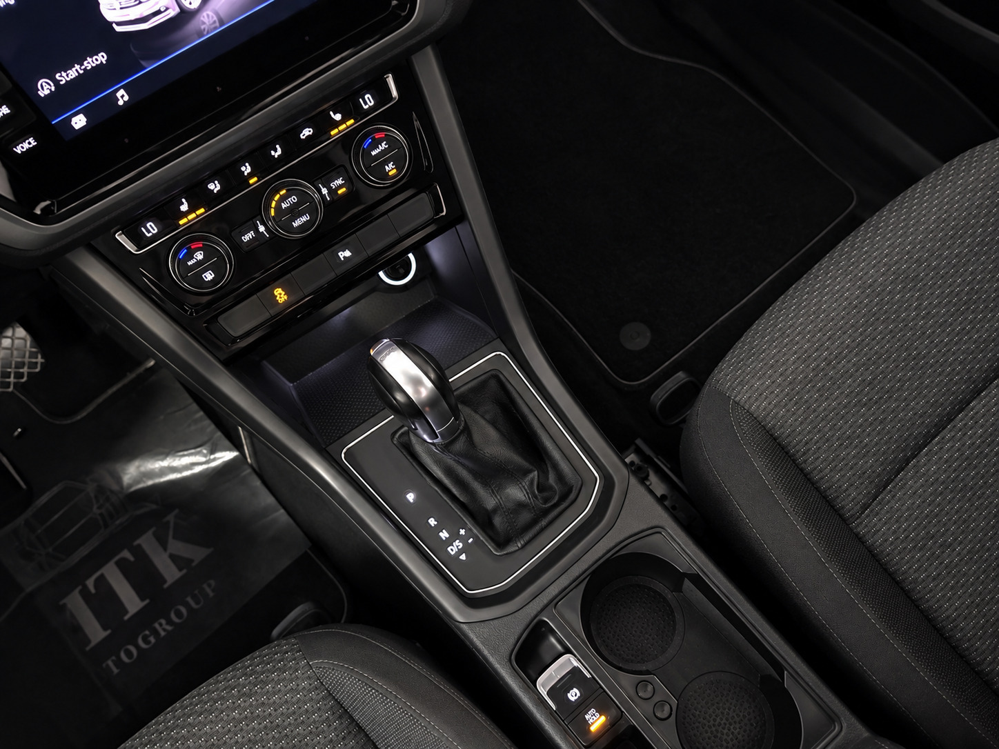 Sort VW Touran fra 2018