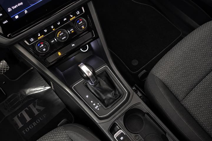 Sort VW Touran fra 2018