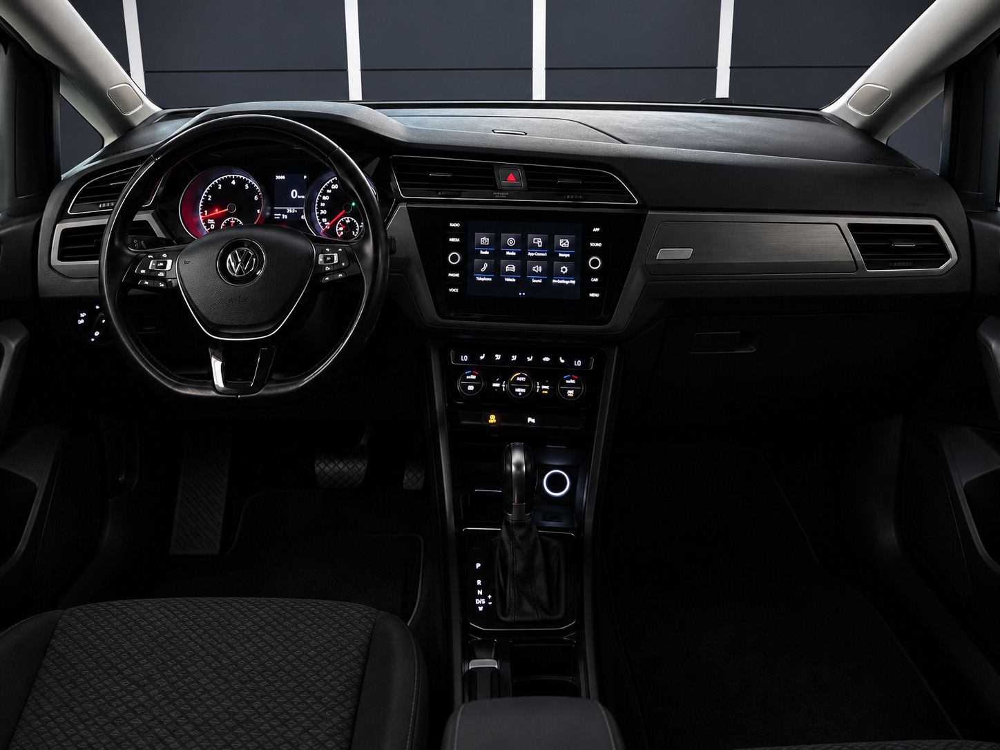 Sort VW Touran fra 2018