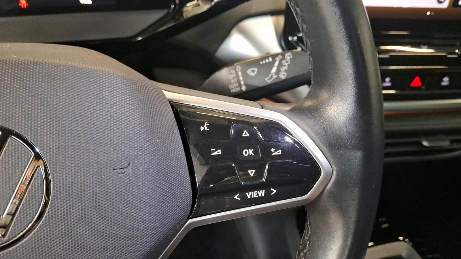Grå VW ID.4 fra 2023