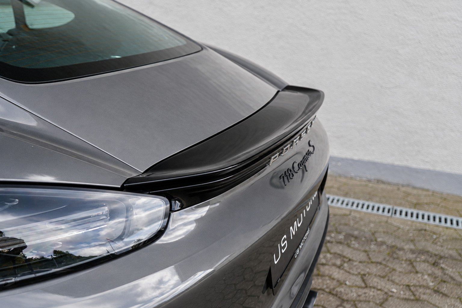Grå Porsche 718 Cayman S fra 2020