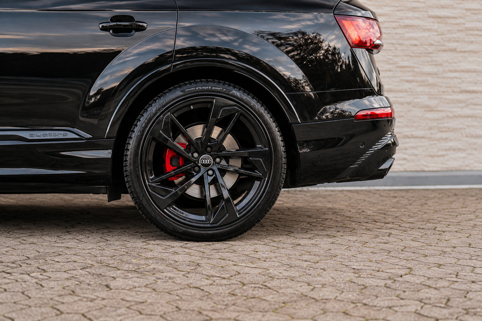 Sort Audi SQ7 fra 2021