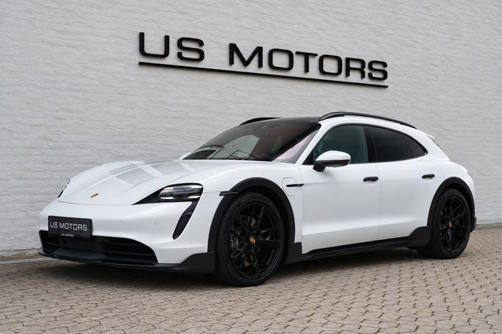 Hvid Porsche Taycan 4 fra 2023