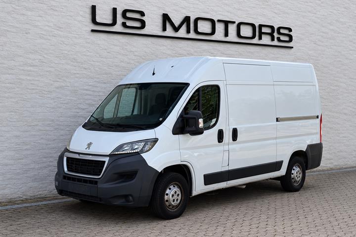 Rød Peugeot Boxer 330 fra 2020