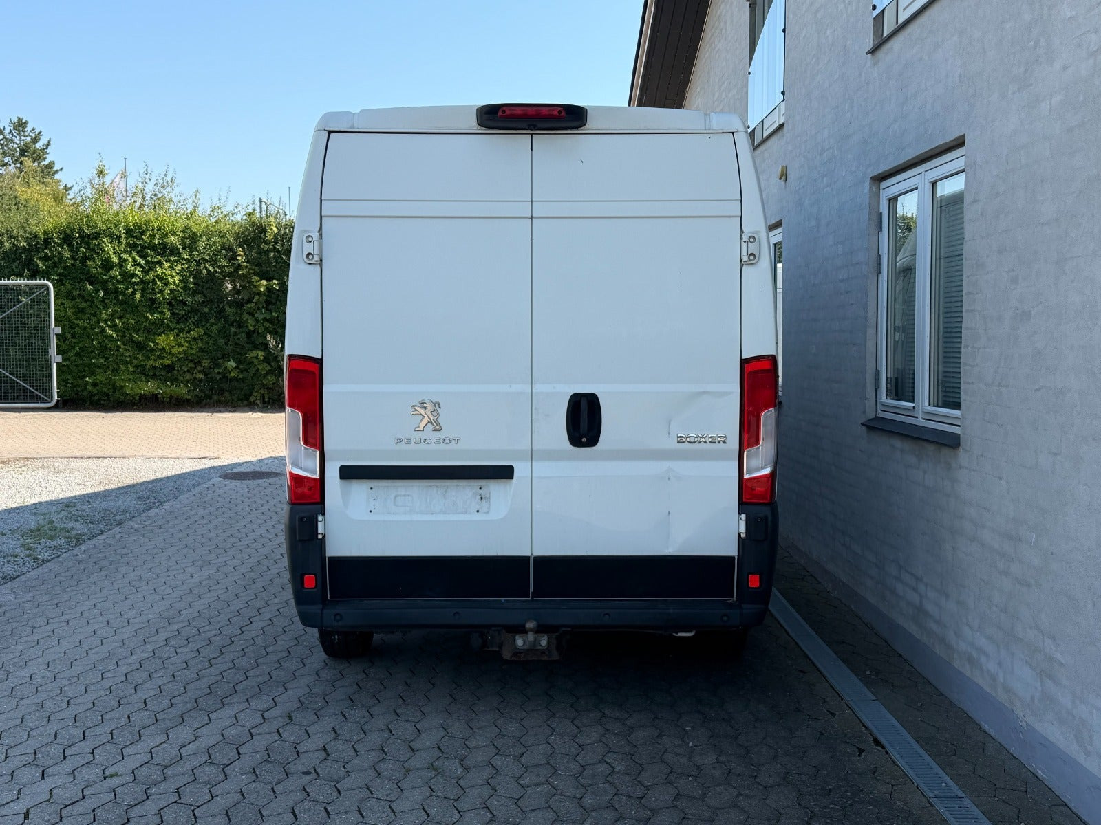 Rød Peugeot Boxer 330 fra 2020