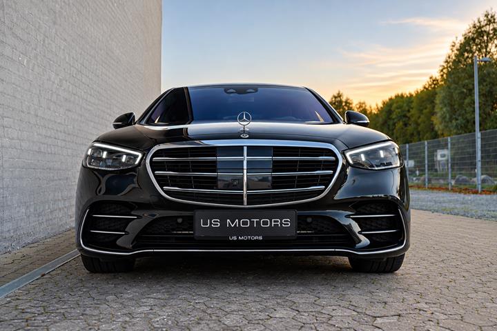 Sort Mercedes S580 e fra 2021