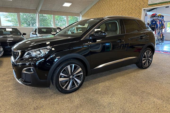 Sort Peugeot 3008 fra 2020