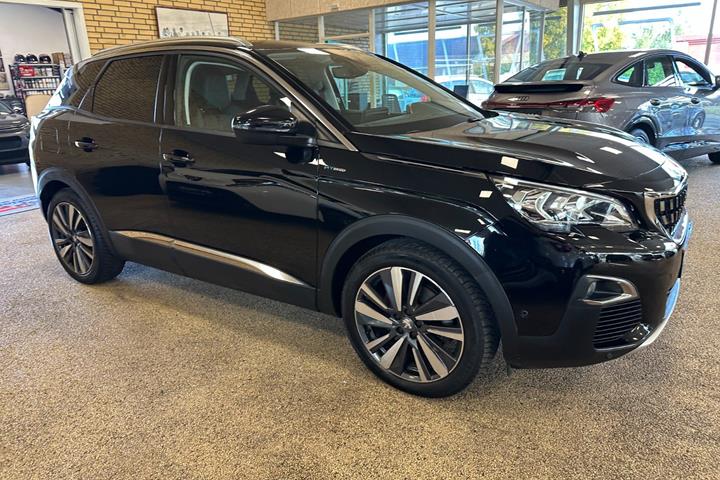 Sort Peugeot 3008 fra 2020