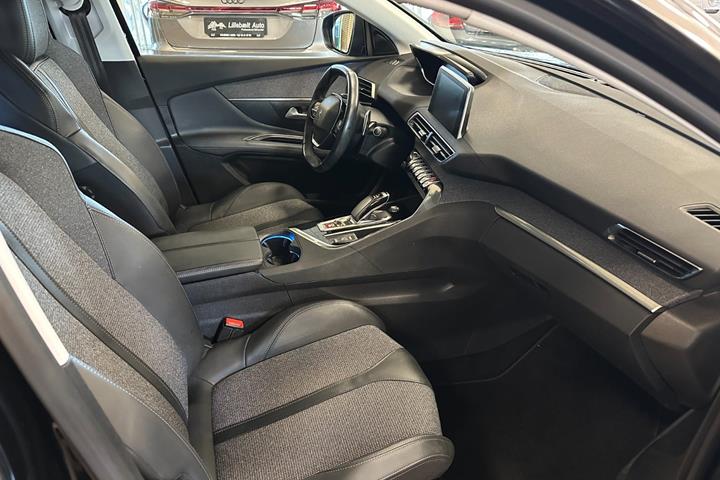 Sort Peugeot 3008 fra 2020