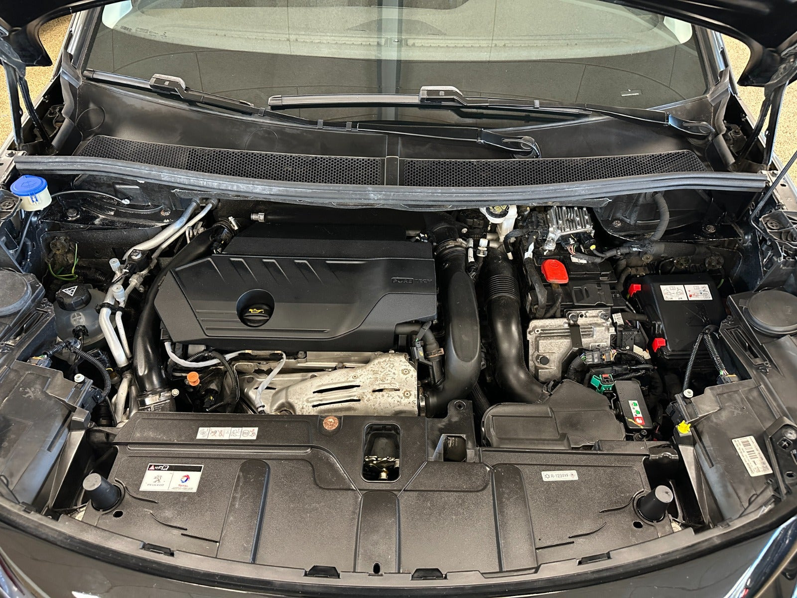 Sort Peugeot 3008 fra 2020