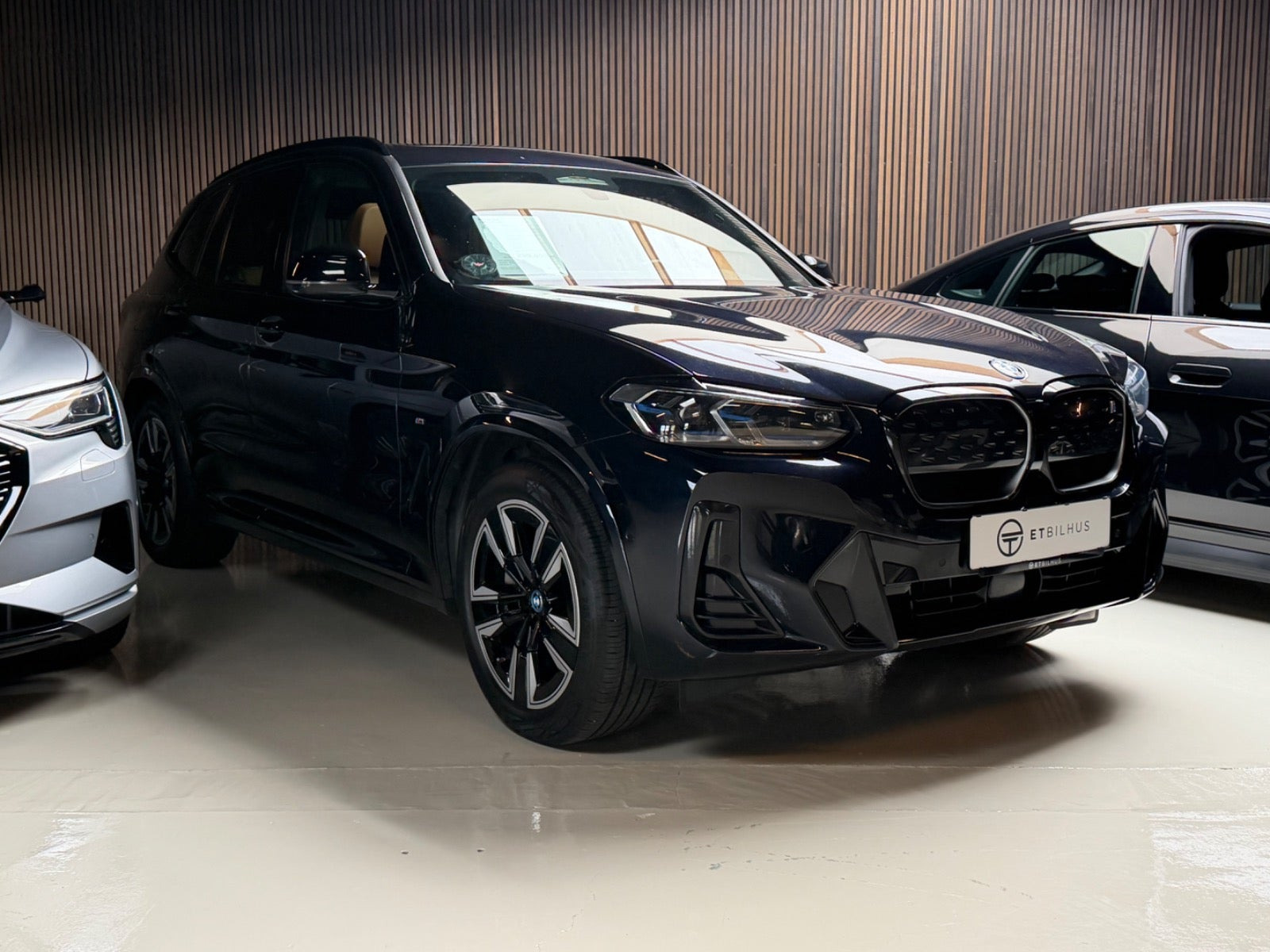 Sort BMW iX3 fra 2022
