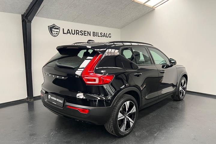 Sort Volvo XC40 fra 2021