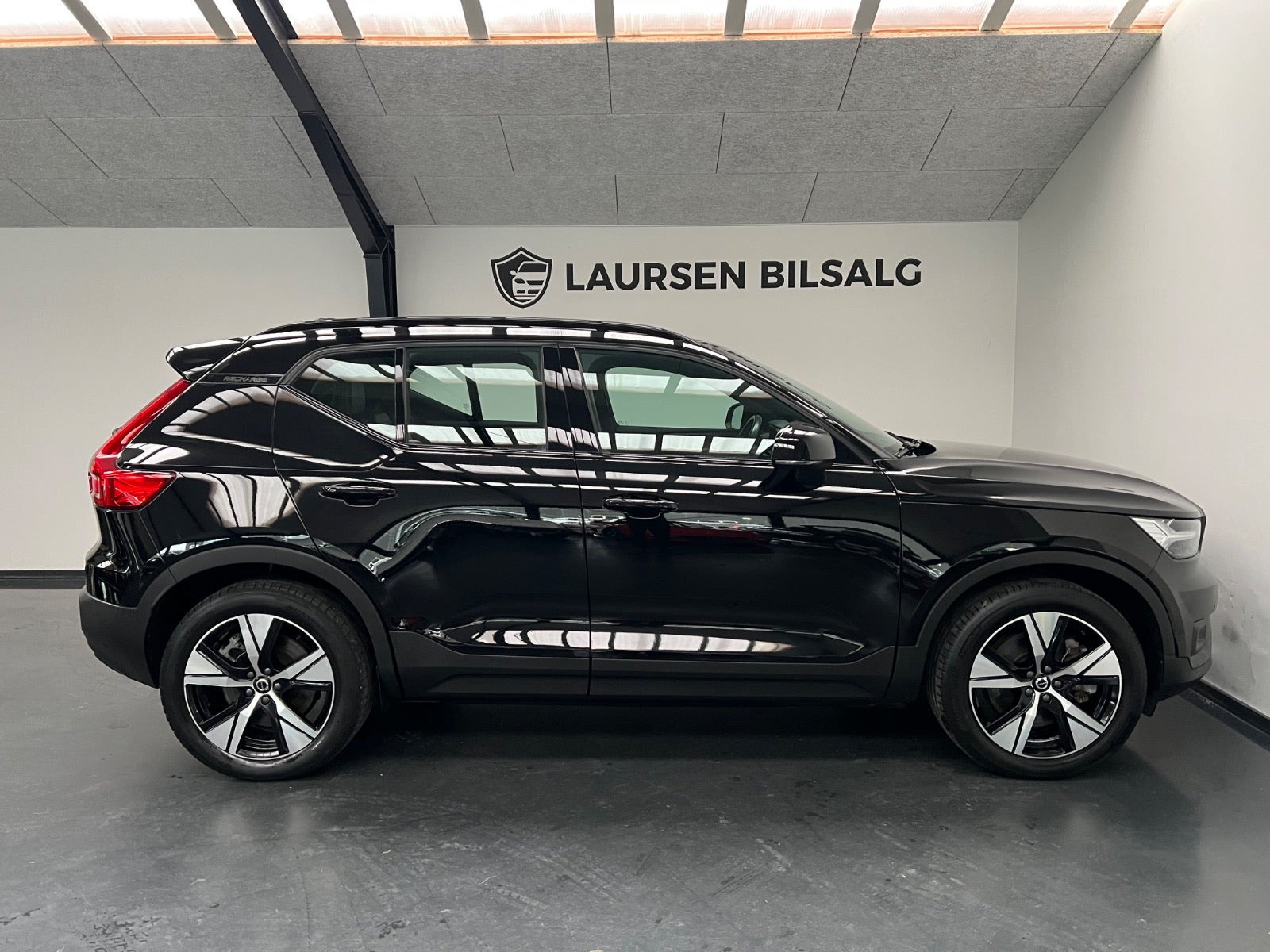 Sort Volvo XC40 fra 2021