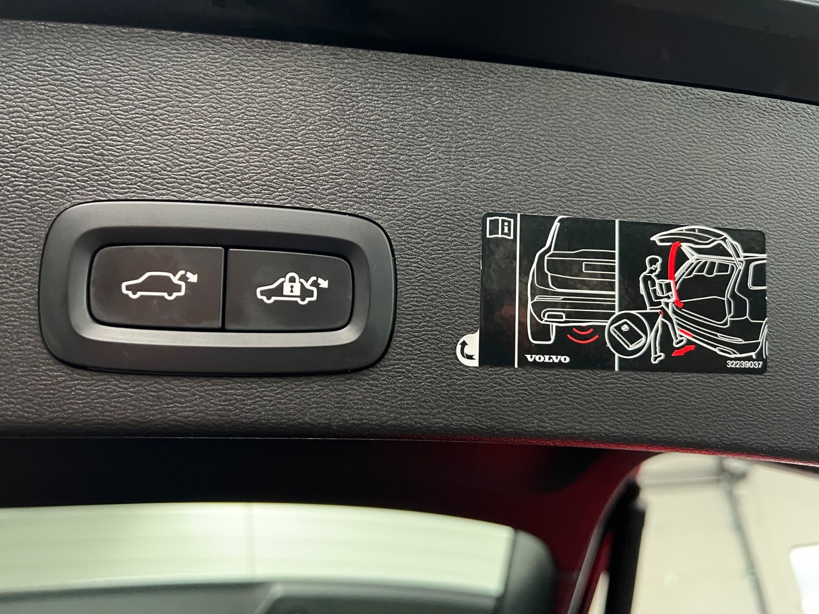Sort Volvo XC40 fra 2021