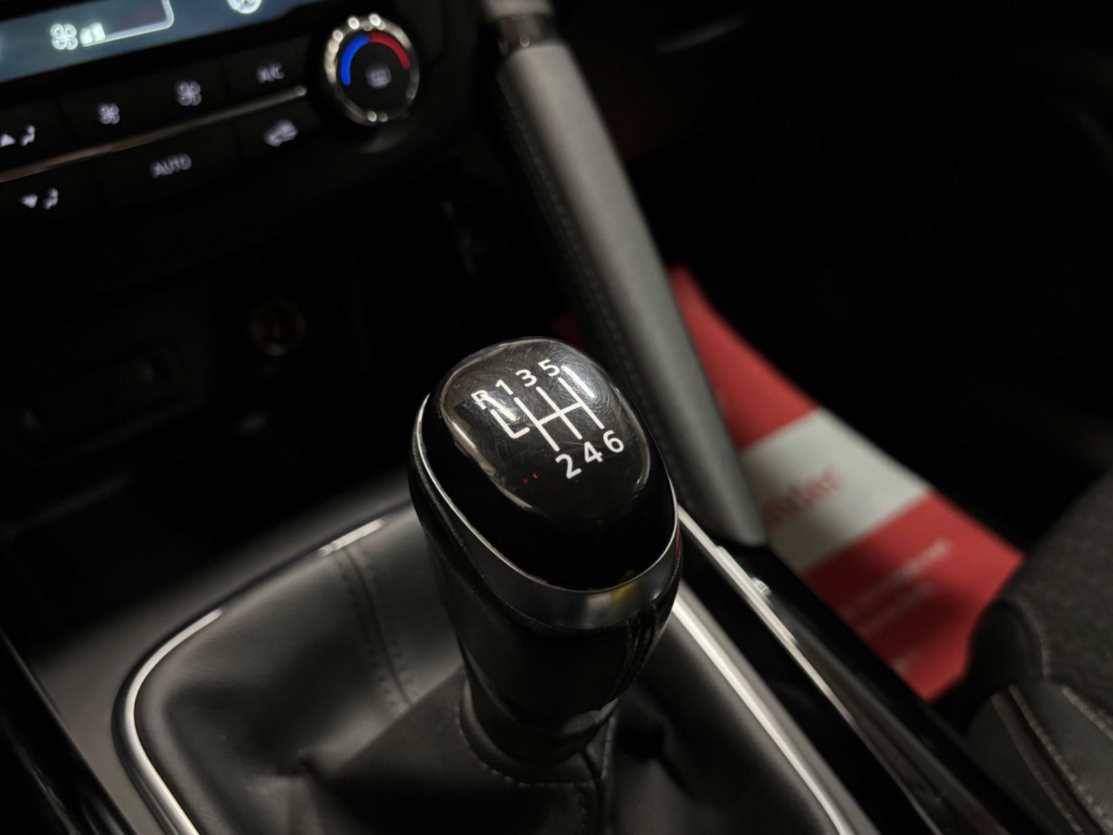 Rød Renault Kadjar fra 2017