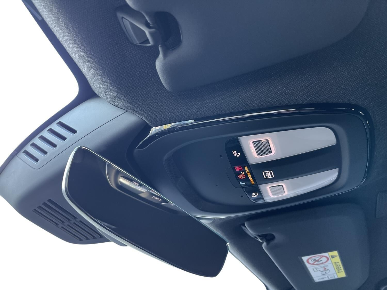 Grå Volvo EX40 fra 2025