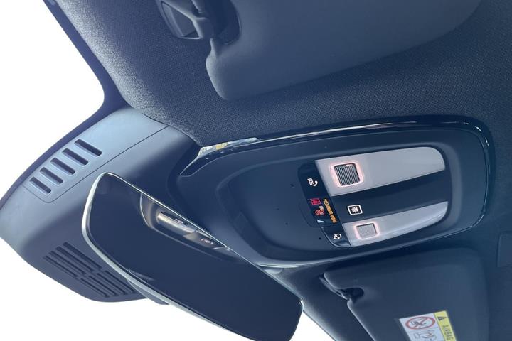 Grå Volvo EX40 fra 2025