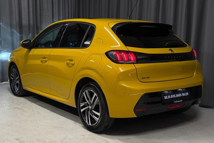 Gul Peugeot 208 fra 2021