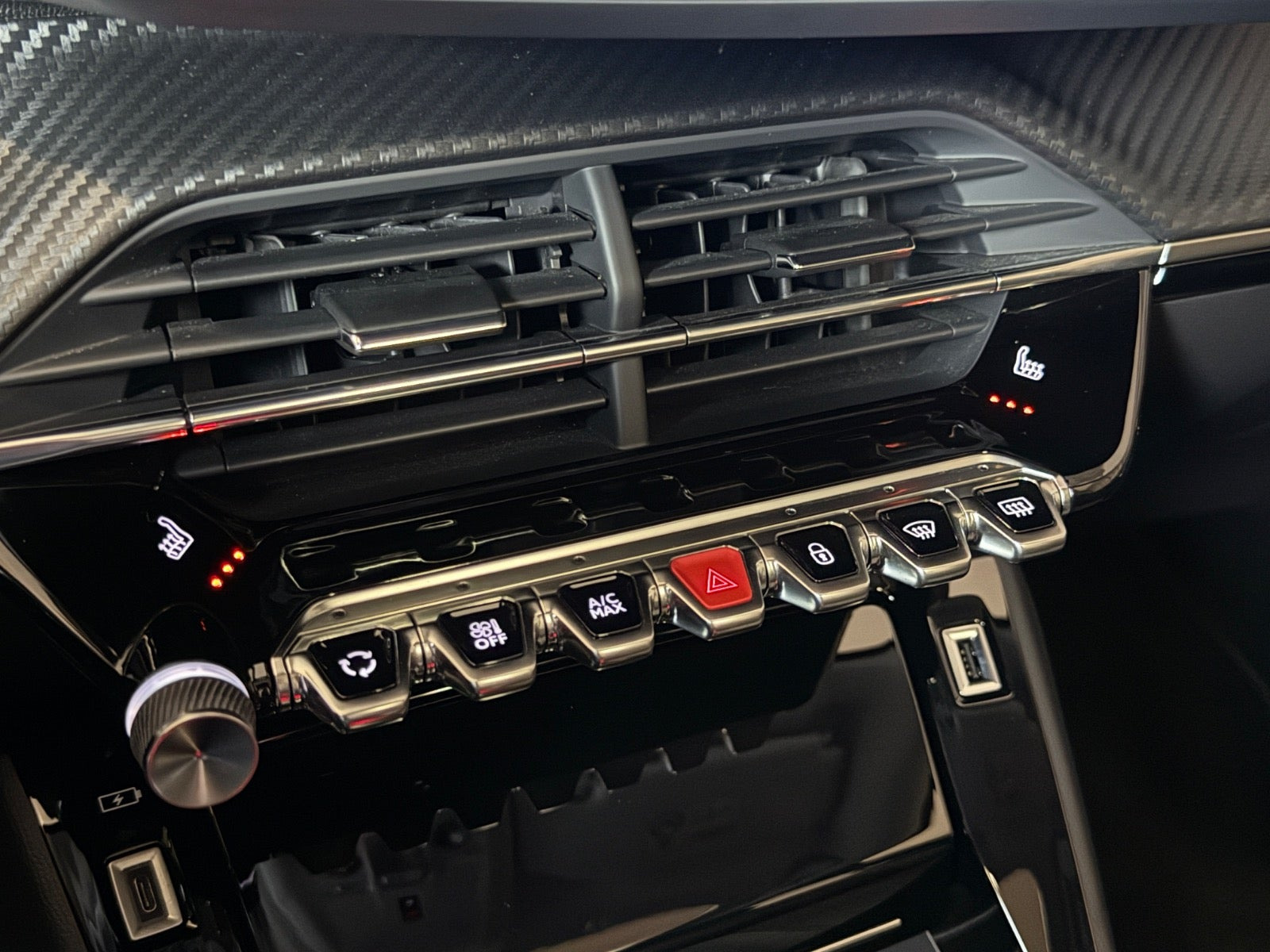 Gul Peugeot 208 fra 2021