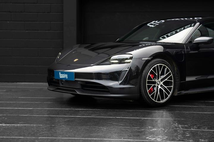 Sort Porsche Taycan 4S fra 2021