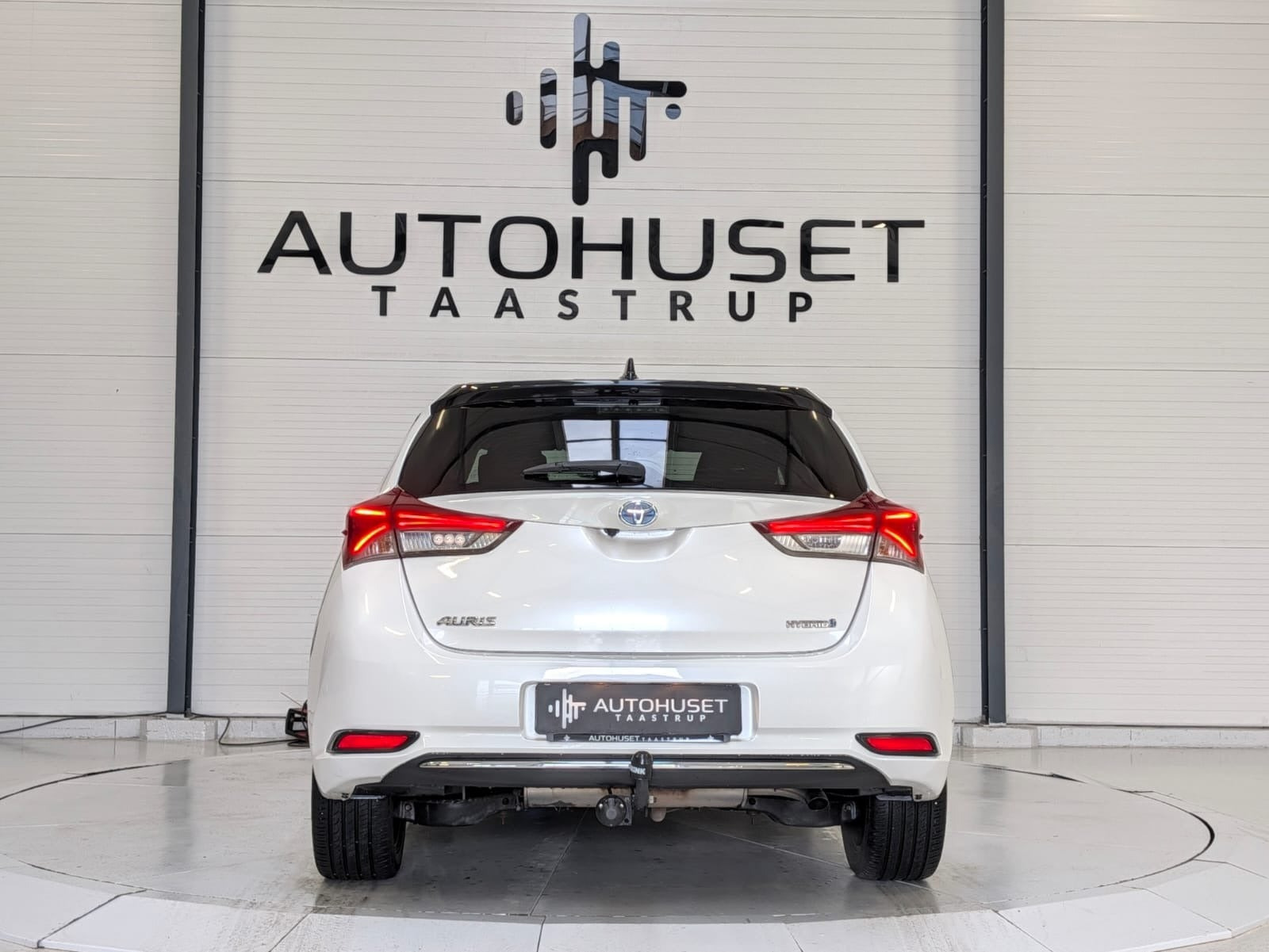 Hvid Toyota Auris fra 2017
