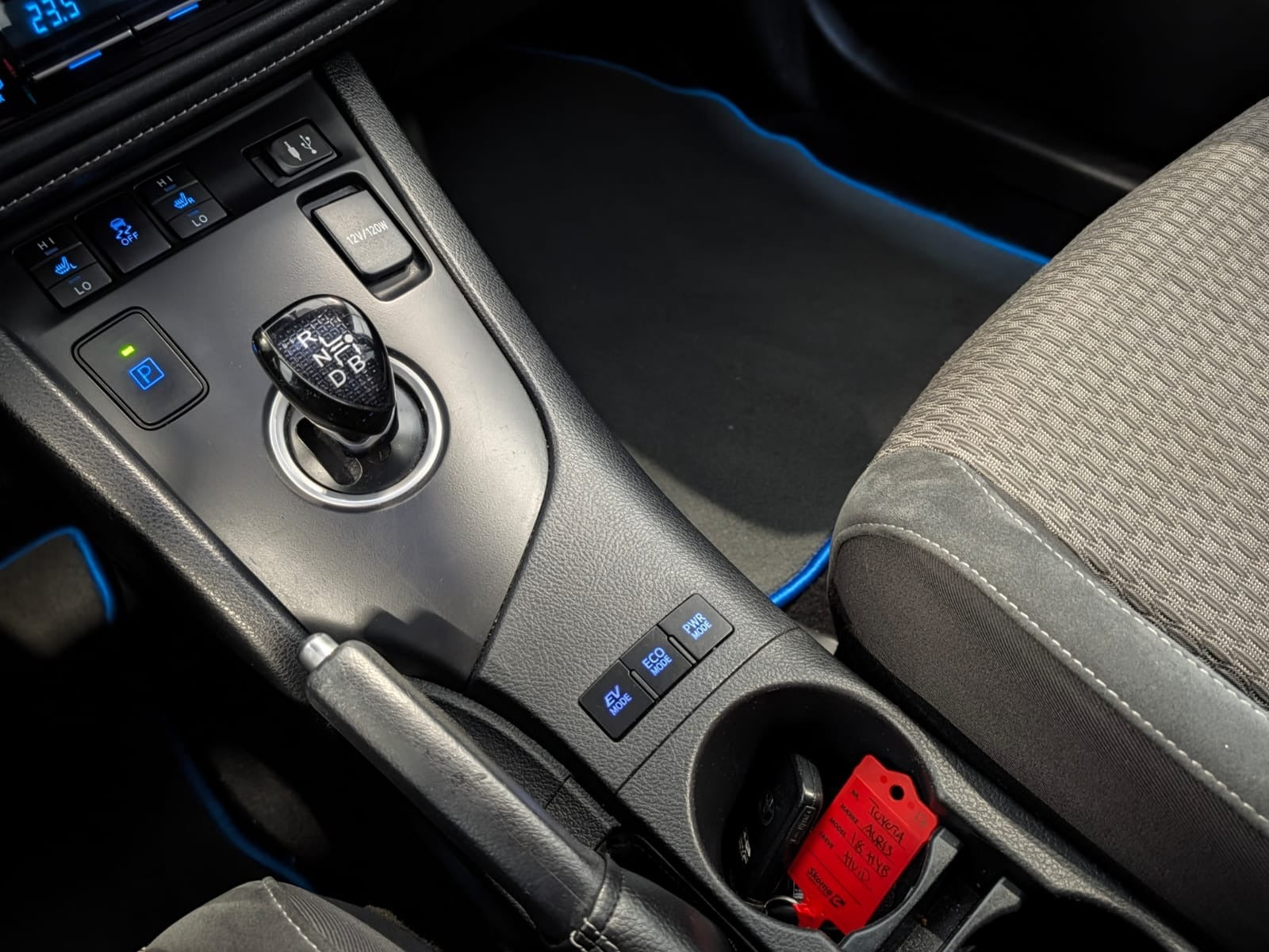 Hvid Toyota Auris fra 2017