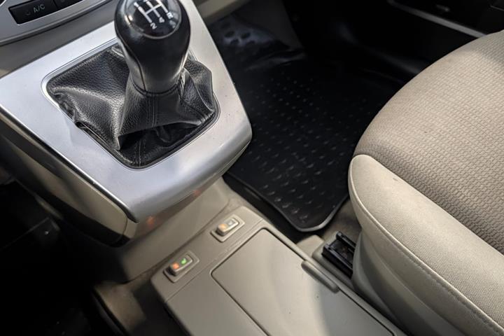 Sort Mazda 5 fra 2008