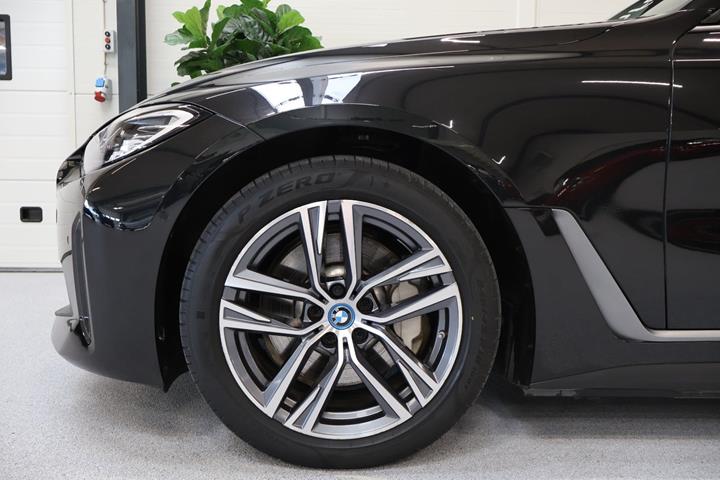 Sort BMW i4 fra 2022