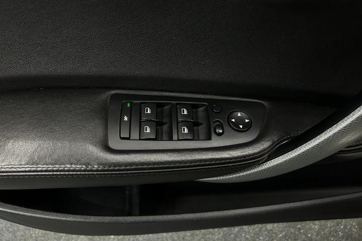 undefined BMW 130i fra 2006