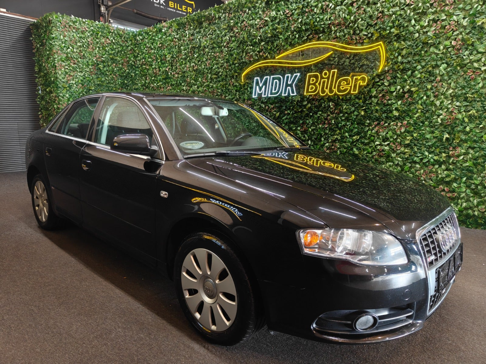 Audi A4 2,0 TDi 140 S-line