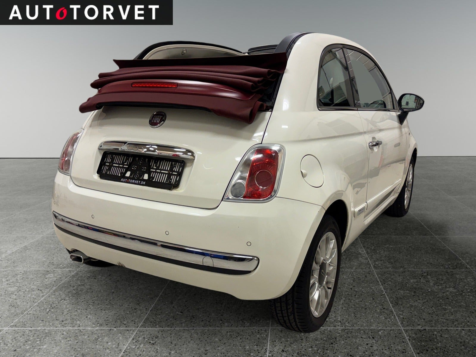 Hvid Fiat 500C fra 2011