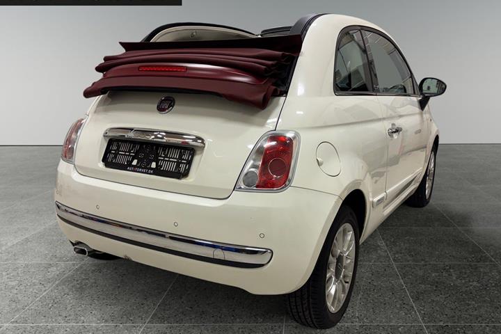 Hvid Fiat 500C fra 2011