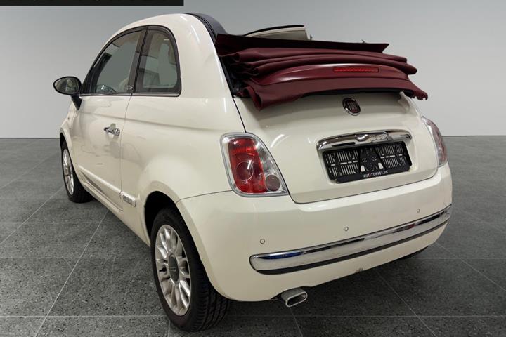 Hvid Fiat 500C fra 2011