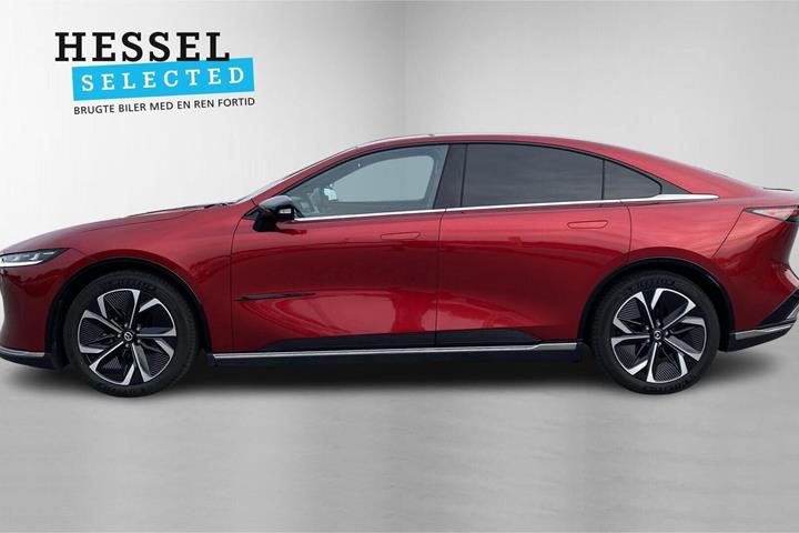 Rød Mazda 6e fra 2025