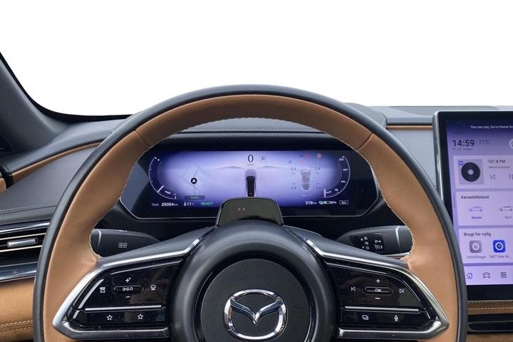 Rød Mazda 6e fra 2025
