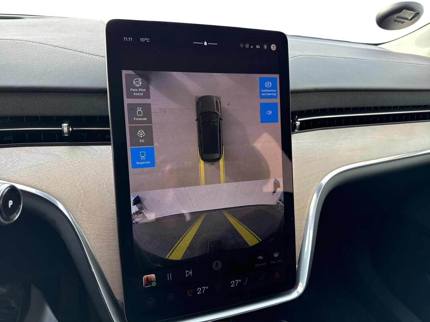 Grå Volvo EX90 fra 2025