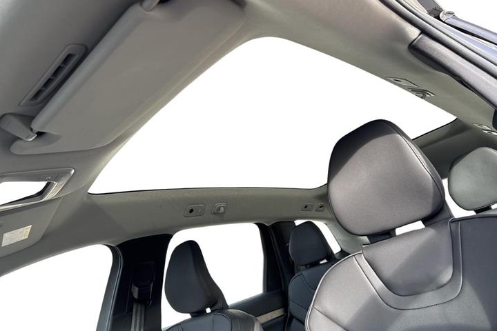 Grå Volvo EX90 fra 2025