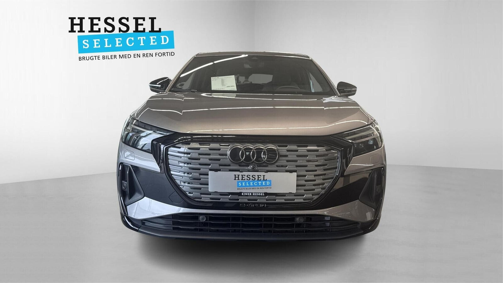 Grå Audi Q4 e-tron fra 2021