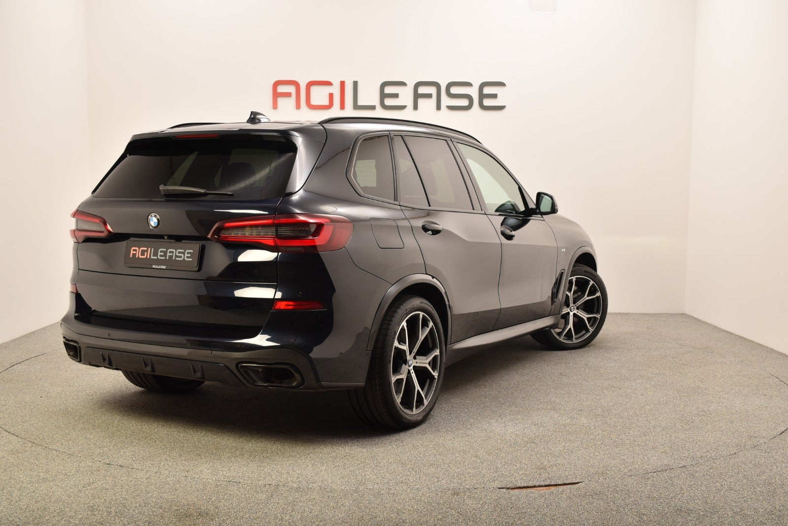 Sort BMW X5 fra 2020