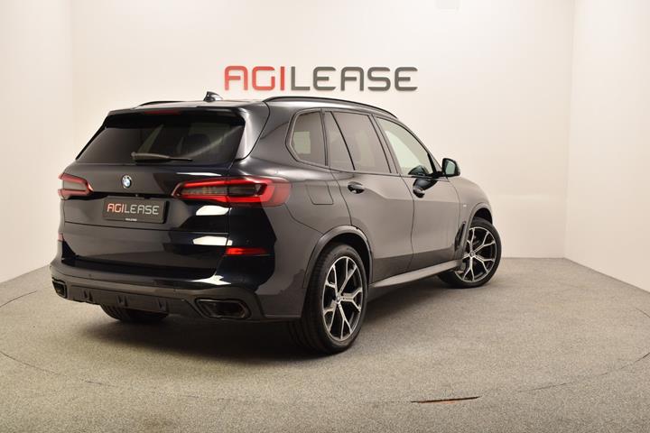 Sort BMW X5 fra 2020