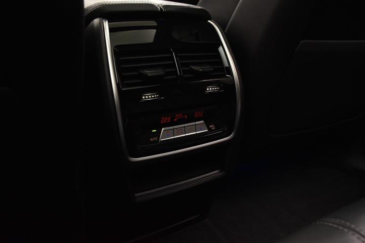Sort BMW X5 fra 2020