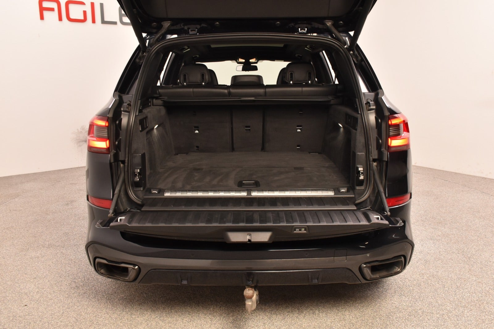Sort BMW X5 fra 2020