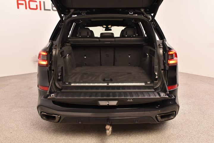 Sort BMW X5 fra 2020