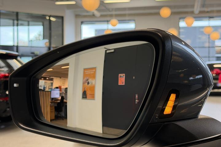 Grå Skoda Elroq fra 2026